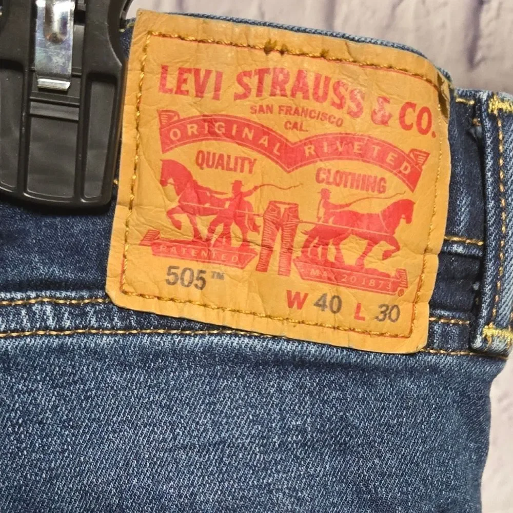 Levi’s 505 Men’s Jeans 40x30 Straight Leg Medium Blue Denim Classic Fit Stretch
